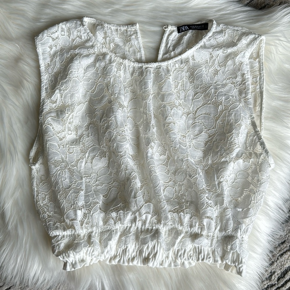 Zara white cropped lace top, excellent condition!!